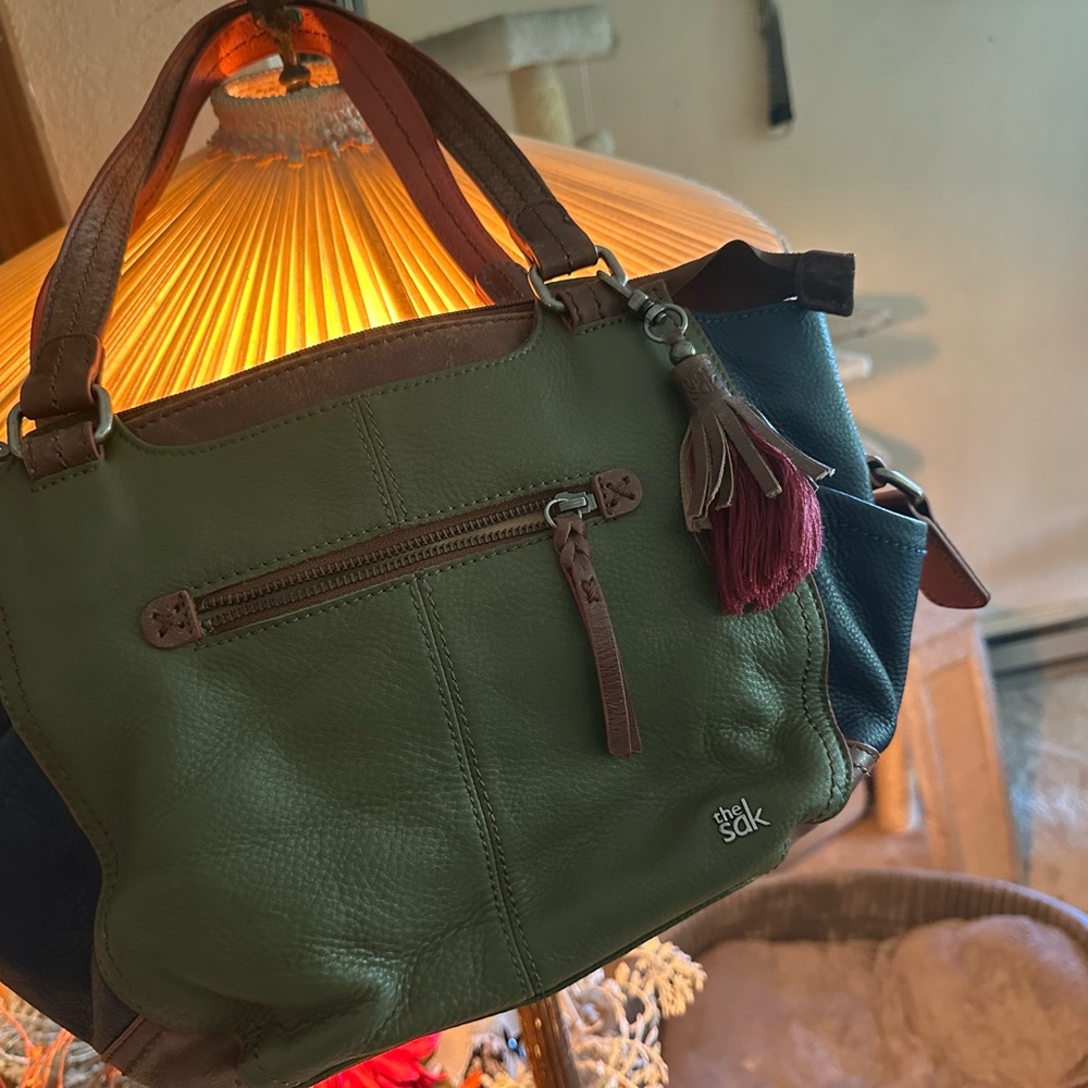 The Sak Green and Brown Leather Shoulder Bag - Picture 2 of 7